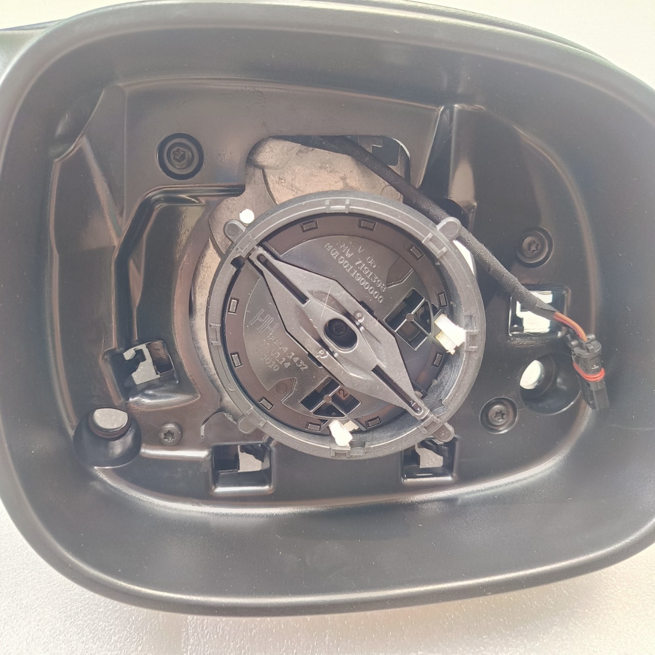 https://ttparts.vn/public/z4907105105747_ca18744ca80d9006cb5632ba181c7691