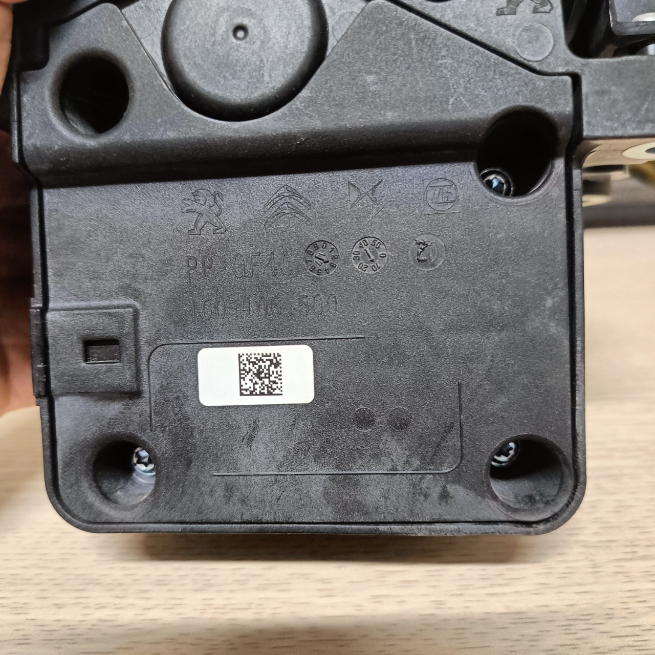https://ttparts.vn/public/z4924216048570_e690228989b2e996f5fba672dabf262a
