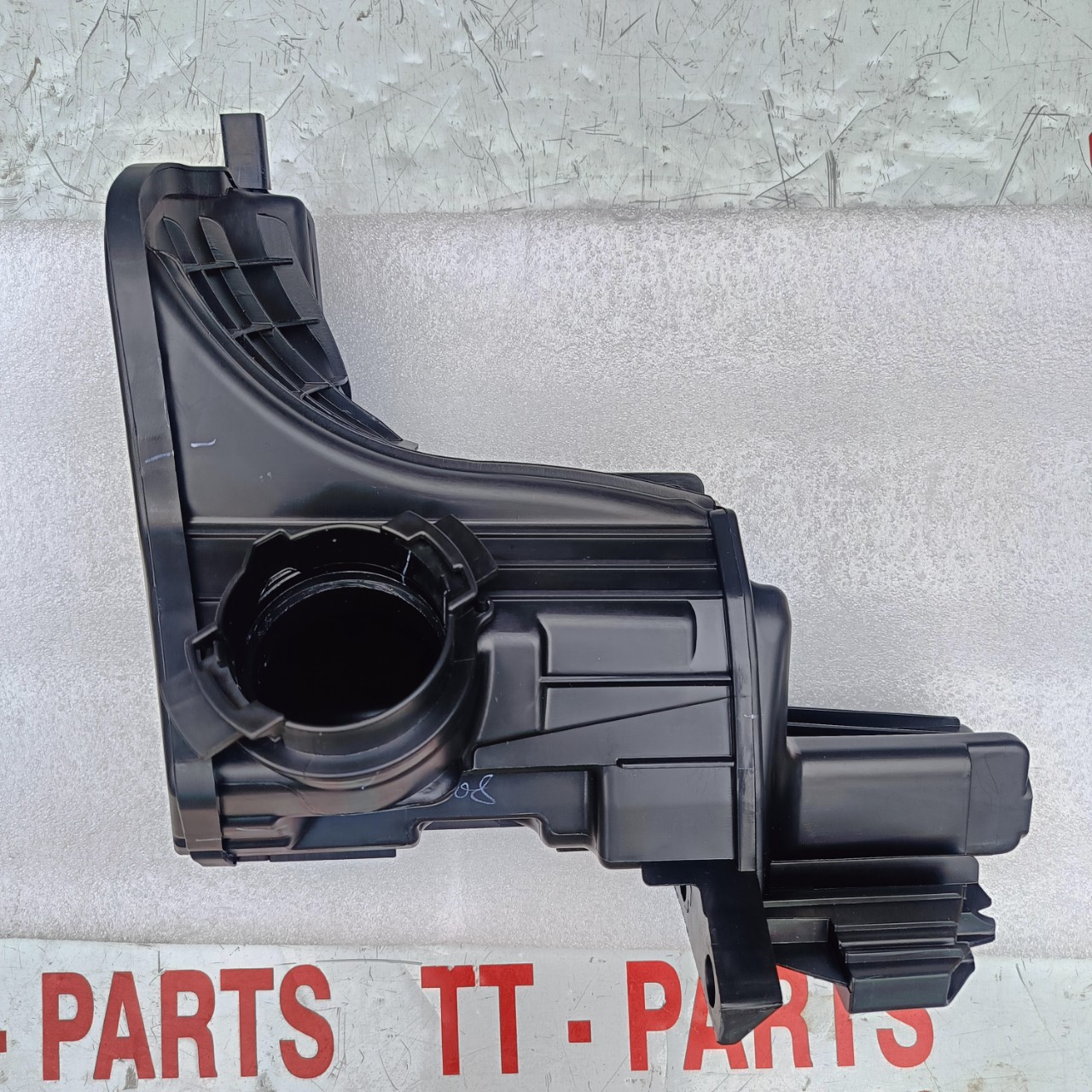 https://ttparts.vn/public/z4935996915357_d79a842aed1c6d8f51eee3ba92dcea4b