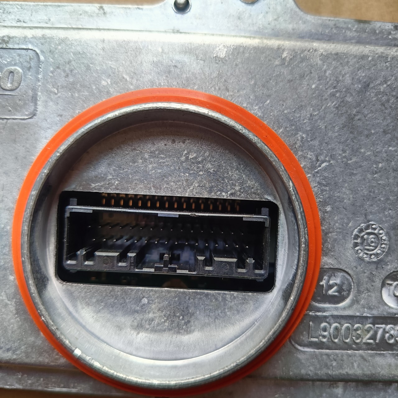 https://ttparts.vn/public/z4948251523615_585bbe2913a8feb68418beed7431750c
