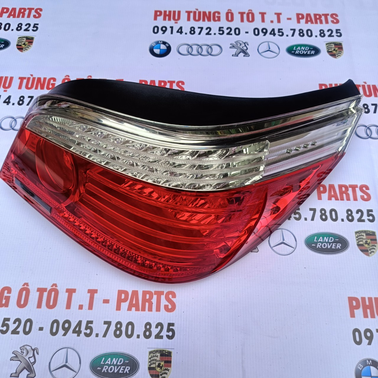 ĐÈN HẬU BÊN PHẢI 7361592 BMW E60 528i, BMW E60 528xi, BMW E60 535i, BMW E60 535xi, BMW E60 550i, 63217361592